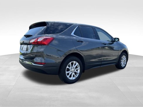 Used 2020 Chevrolet Equinox LT w/ Driver Convenience Package image 4