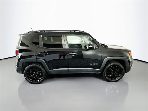 Used 2017 Jeep Renegade Altitude image 8