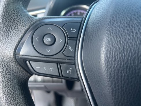 Used 2018 Toyota Camry LE image 20