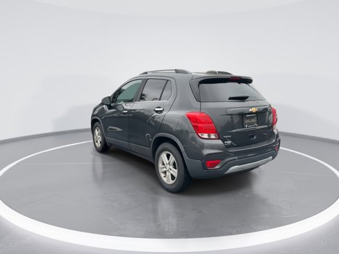 Used 2020 Chevrolet Trax LT w/ Driver Confidence Package image 7
