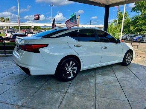 Used 2019 Nissan Altima 2.5 S image 3