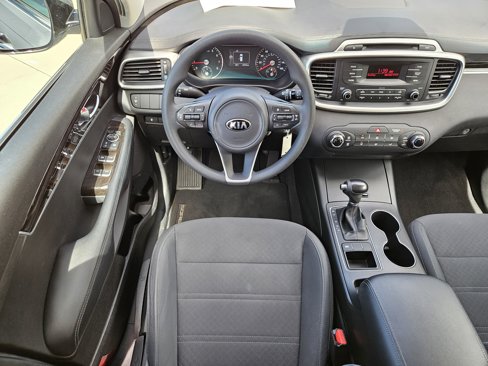 Used 2017 Kia Sorento L image 15