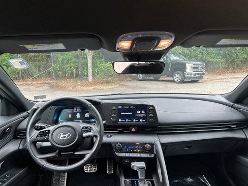 Certified 2025 Hyundai Elantra Sport image 21