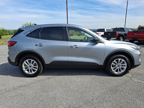 Used 2022 Ford Escape SE image 8