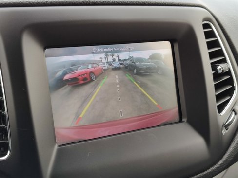 Used 2019 Jeep Compass Latitude image 37