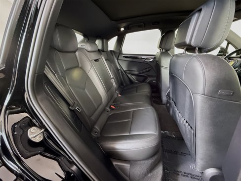 Certified 2022 Porsche Macan S image 21