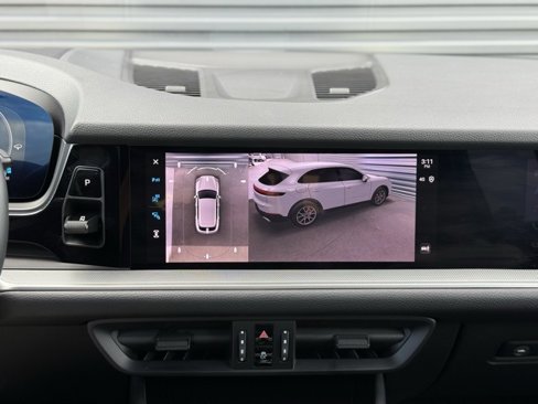 Certified 2025 Porsche Cayenne image 21