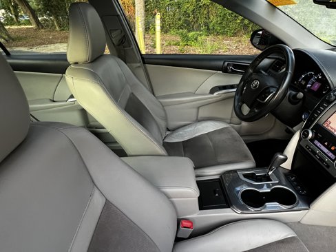 Used 2012 Toyota Camry XLE image 46
