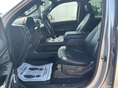 Used 2018 Ford Expedition Limited image 9
