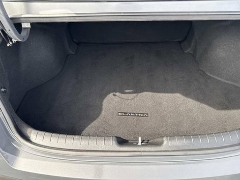 Used 2024 Hyundai Elantra SEL image 6