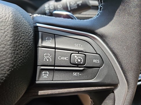 New 2025 Jeep Grand Cherokee L Limited w/ Luxury Tech Group II image 26