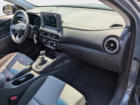 Used 2022 Hyundai Kona SE image 18
