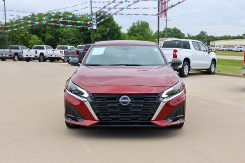 Used 2025 Nissan Altima 2.5 SV image 3