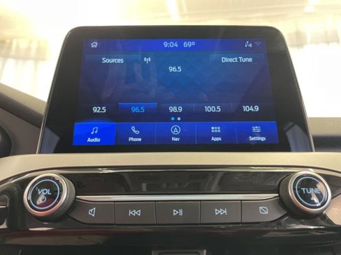 Used 2020 Ford Escape SE Sport image 25