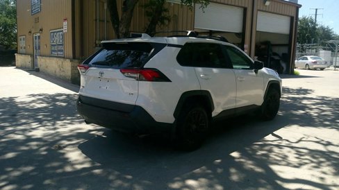 Used 2020 Toyota RAV4 LE image 5