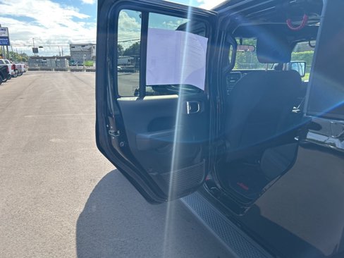 Used 2022 Jeep Gladiator Sport image 13