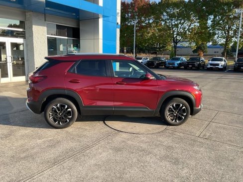Used 2022 Chevrolet TrailBlazer LT w/ Driver Confidence Package image 9