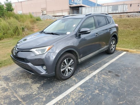Used 2017 Toyota RAV4 XLE image 3