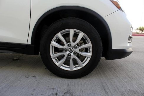 Used 2020 Nissan Rogue SV image 36