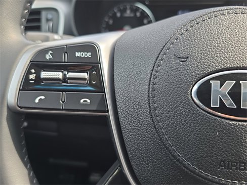 Used 2020 Kia Sorento LX w/ LX I4 Convenience Package image 19