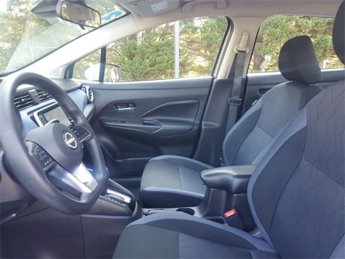Used 2023 Nissan Versa SV image 27