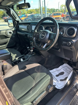 Used 2021 Jeep Wrangler Unlimited Sport w/ Cold Weather Group image 13