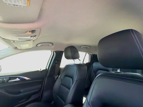 Used 2018 INFINITI QX30 Premium w/ Cargo Package image 22