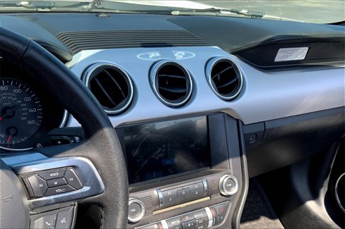 Used 2017 Ford Mustang Premium image 7
