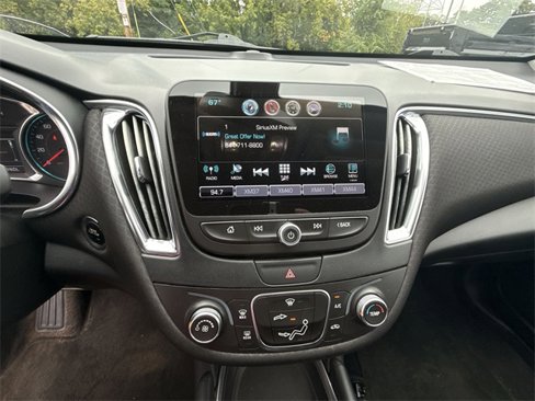 Certified 2018 Chevrolet Malibu LT image 11