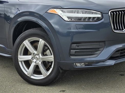 Certified 2021 Volvo XC90 T6 Momentum image 3