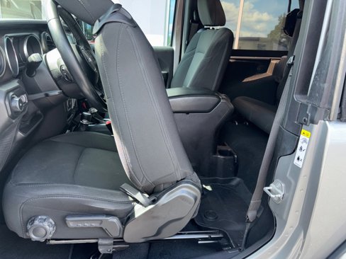 Used 2018 Jeep Wrangler Sport image 31