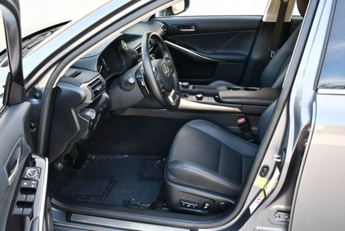 Used 2018 Lexus IS 300 image 39