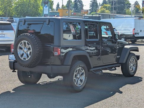 Used 2015 Jeep Wrangler Unlimited Rubicon w/ Connectivity Group image 5