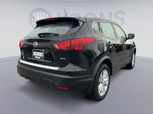 Used 2018 Nissan Rogue Sport S w/ S Appearance Package image 7