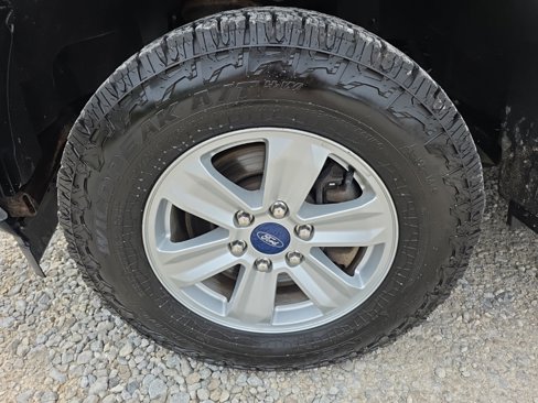 Used 2018 Ford F150 XLT image 10
