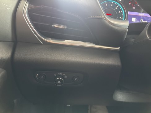 Used 2021 Chevrolet Traverse RS image 14