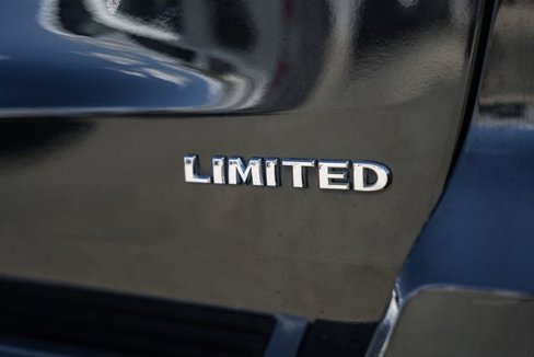 Used 2016 Jeep Grand Cherokee Limited w/ Trailer Tow Group IV image 9