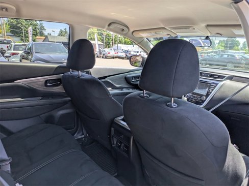 Used 2018 Nissan Murano S image 31