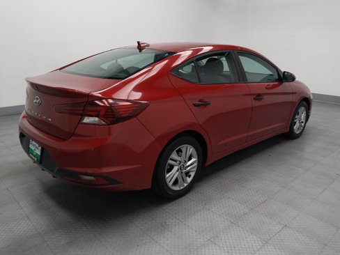 Used 2019 Hyundai Elantra SEL image 9