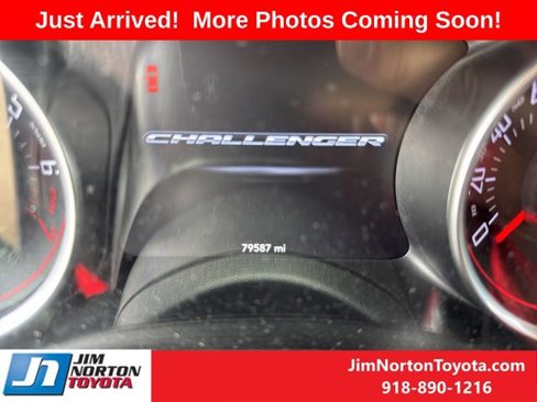 Used 2021 Dodge Challenger SXT w/ Driver Convenience Group image 8