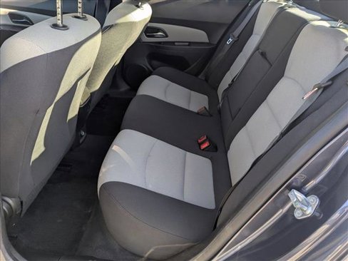 Used 2014 Chevrolet Cruze LS image 17