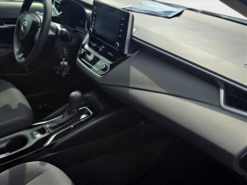 Used 2020 Toyota Corolla LE image 22