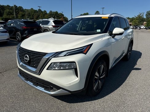 Used 2023 Nissan Rogue Platinum image 4