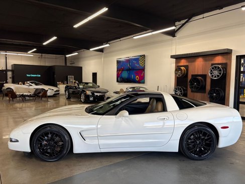 Used 2002 Chevrolet Corvette Coupe image 5