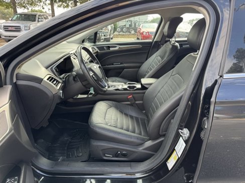 Used 2013 Ford Fusion SE image 16