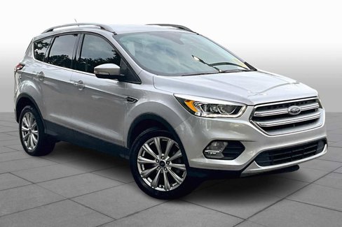 Used 2017 Ford Escape Titanium image 2