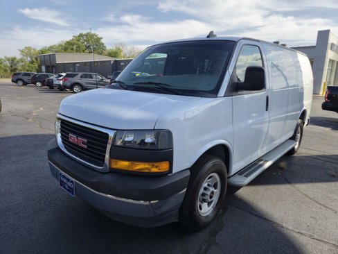 Used 2023 GMC Savana 2500 w/ Driver Convenience Package image 3