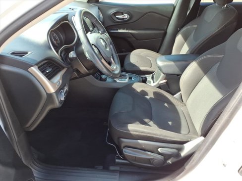 Used 2015 Jeep Cherokee Latitude image 5