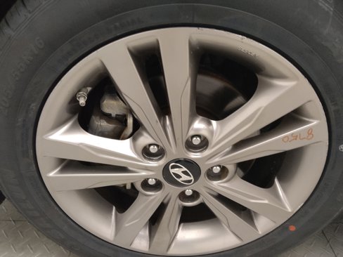 Used 2017 Hyundai Elantra SE image 31
