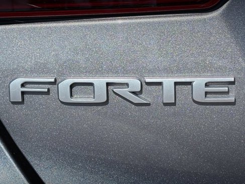 Used 2023 Kia Forte GT-Line w/ GT-Line Premium Package image 32